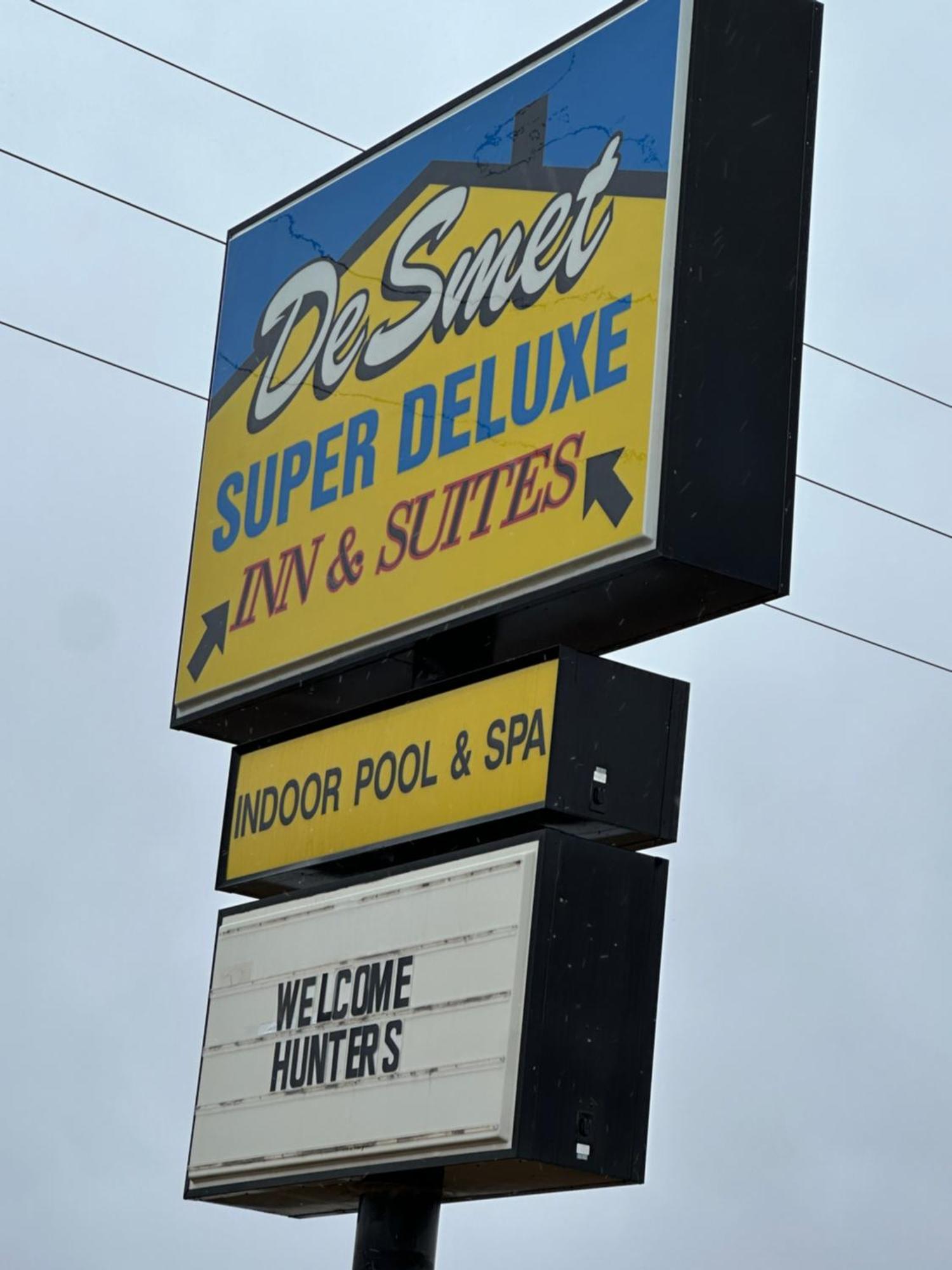 De Smet Super Deluxe Inn & Suites Екстериор снимка