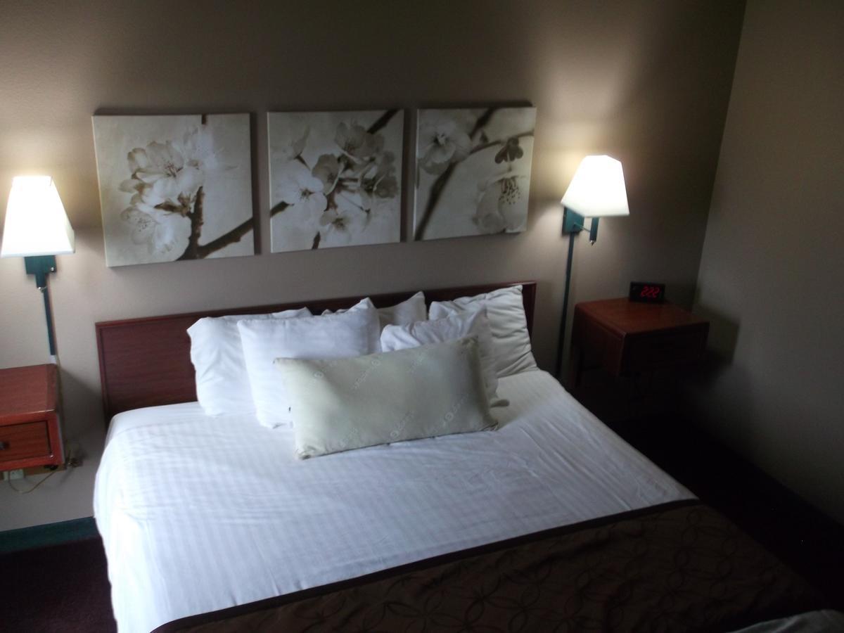 De Smet Super Deluxe Inn & Suites Екстериор снимка