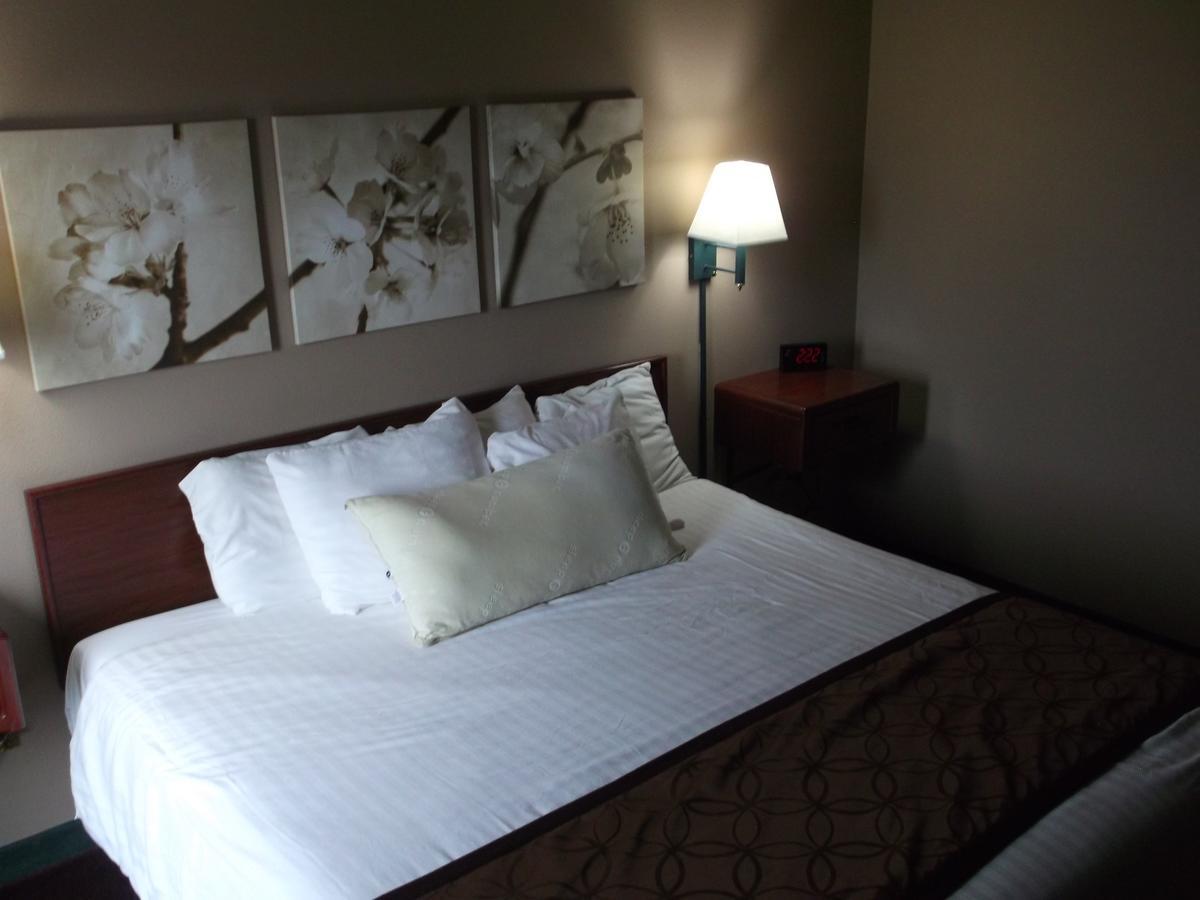 De Smet Super Deluxe Inn & Suites Екстериор снимка