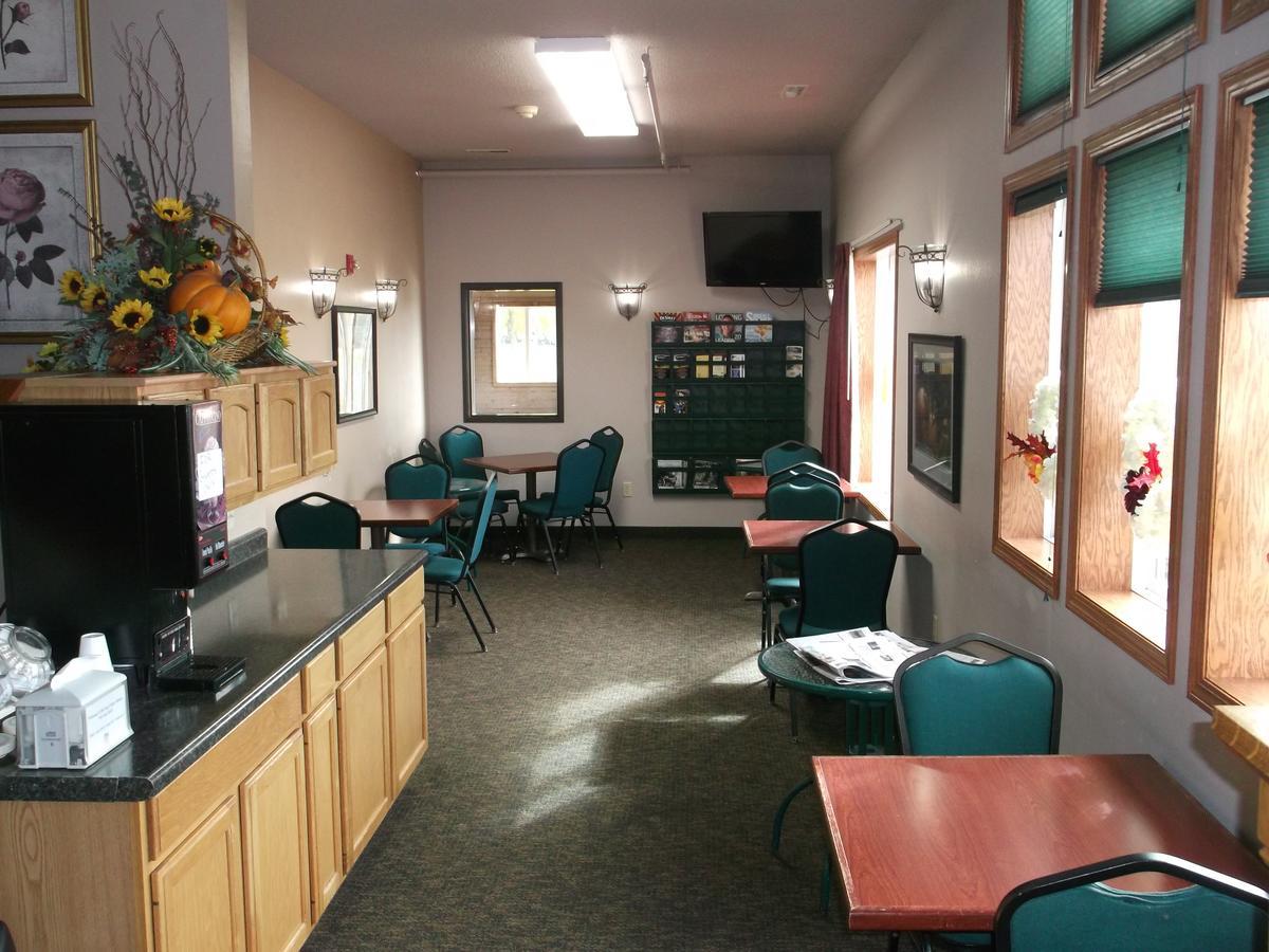 De Smet Super Deluxe Inn & Suites Екстериор снимка