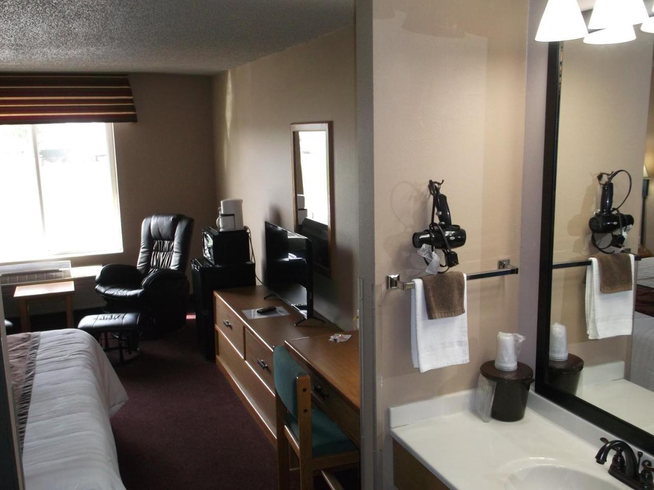 De Smet Super Deluxe Inn & Suites Екстериор снимка